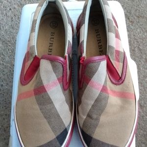 KIDS Burberry Tenis Shoes size 32 ...US #1